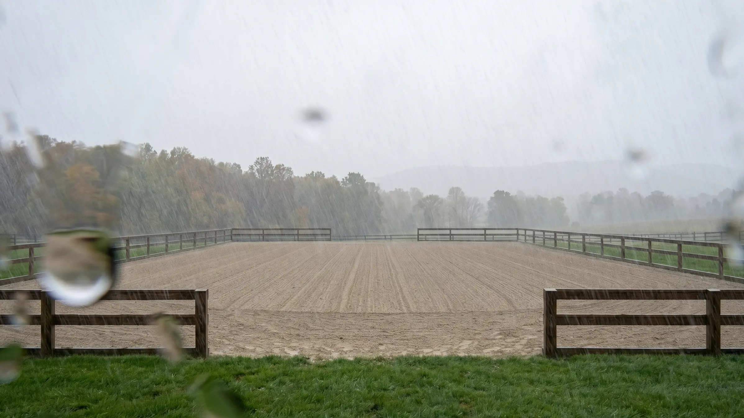 All-Weather Arena Construction: Year-Round Riding Solutions